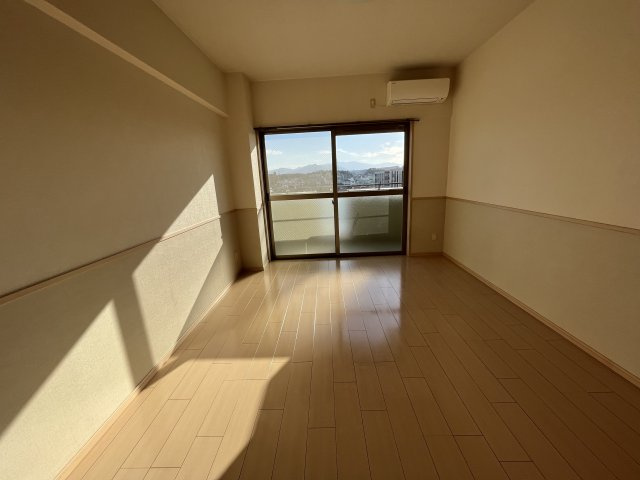 R1-Nの居間・リビング