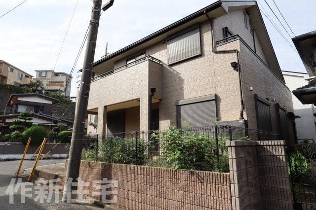 大和田　中古戸建の外観|１０ＬＤＫ　大家族向き　浴室２カ所、洗面２カ所　トイレ３か所　平成１８年建築
