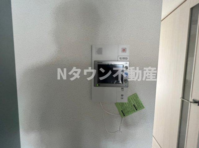【セキュリティ】 | プレサンス伏見アーバンベース | モニター付きインターフォンです。