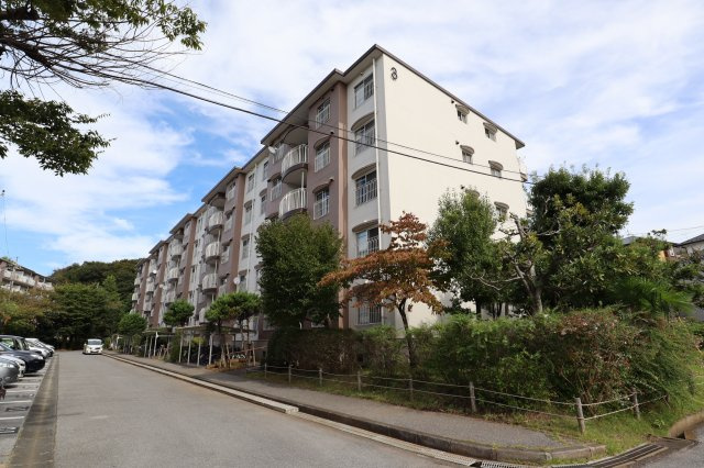 津田沼グリーンハイツ　１階の外観