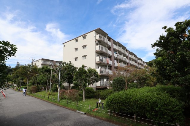 津田沼グリーンハイツ　１階の外観