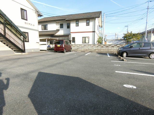 セピアコートの駐車場