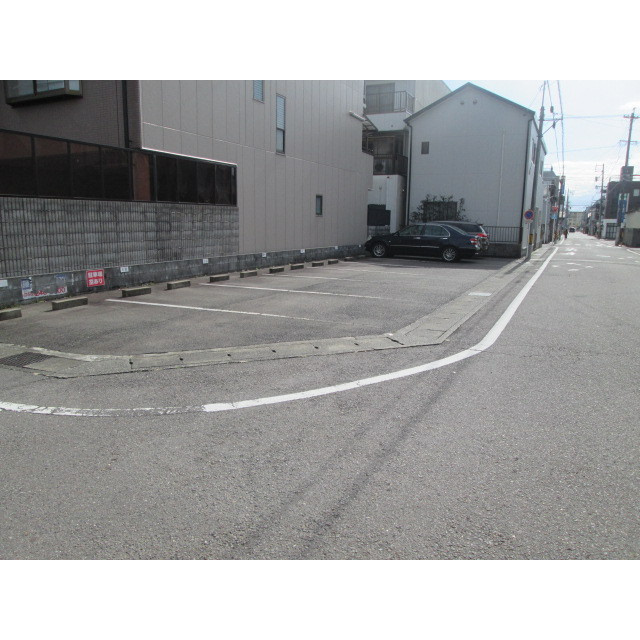 雲井町２丁目駐車場の駐車場
