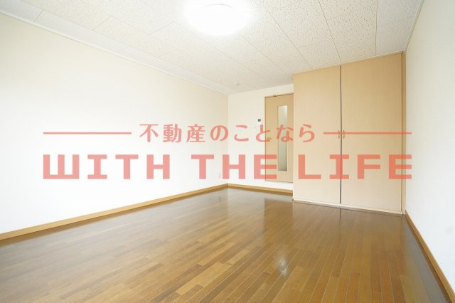 サンシャイン【10,000円キャッシュバック対象物件】の内装|落ち着いた色調の寝室です