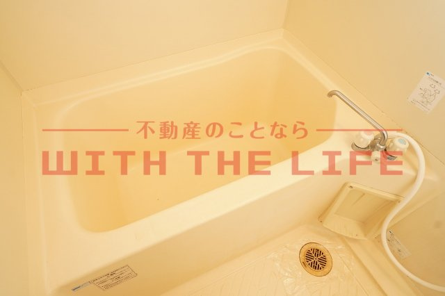 栗木第8ビル【キャッシュバック対象物件】の浴室|日々の疲れを癒すお風呂付です