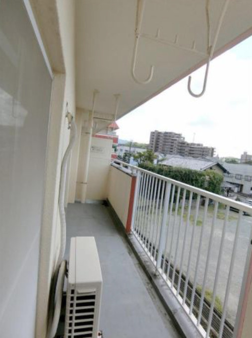 サンコーポシライシ【10,000円キャッシュバック対象物件】のバルコニー|陽当たり良好なバルコニーです