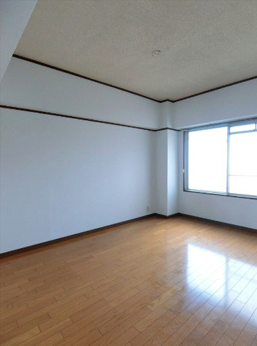 サンコーポシライシ【10,000円キャッシュバック対象物件】の寝室|使い勝手のいい洋室です