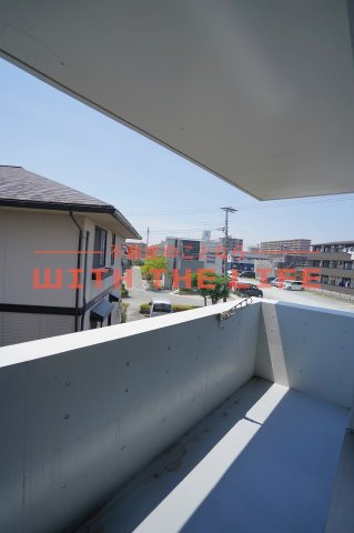 ラビーナ櫛原【キャッシュバック対象物件】のバルコニー|外からの目が気にならないバルコニーで洗濯物が干せます