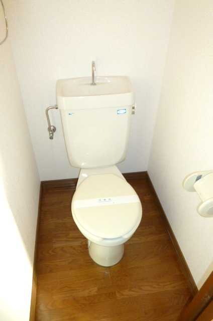 ウッドハウス【キャッシュバック対応物件】のトイレ|清潔感のあるトイレです