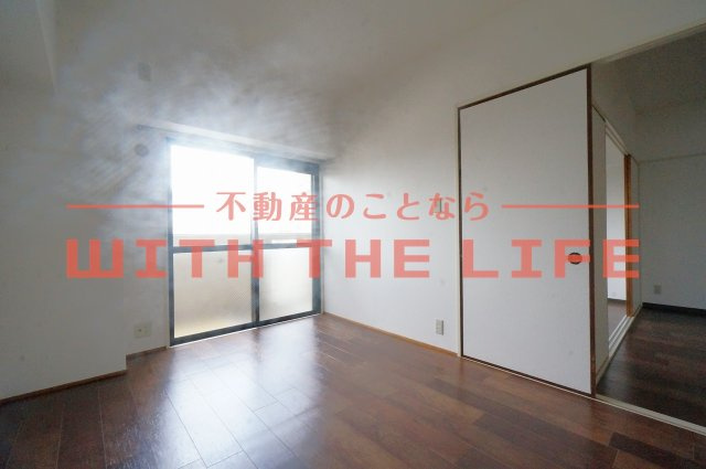 サンセーヌ中央町【キャッシュバック対象物件】の洋室|広々とした洋室です