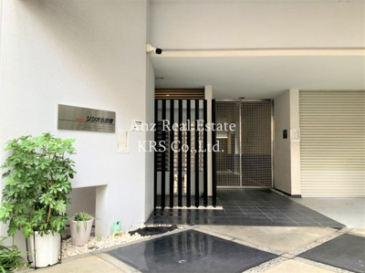 【エントランス】 | ソシオ心斎橋 | 綺麗なエントランス♪