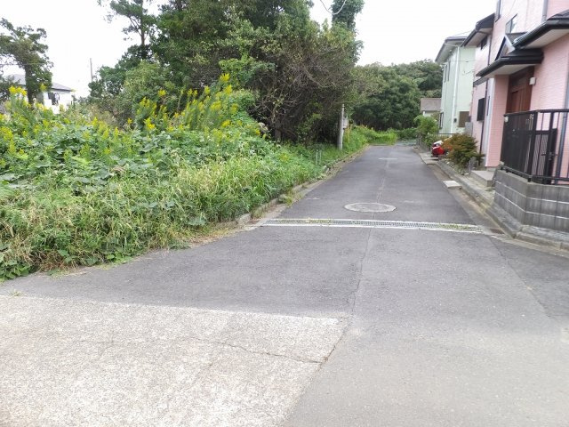 【前面道路含む現地写真】