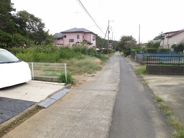 【前面道路含む現地写真】