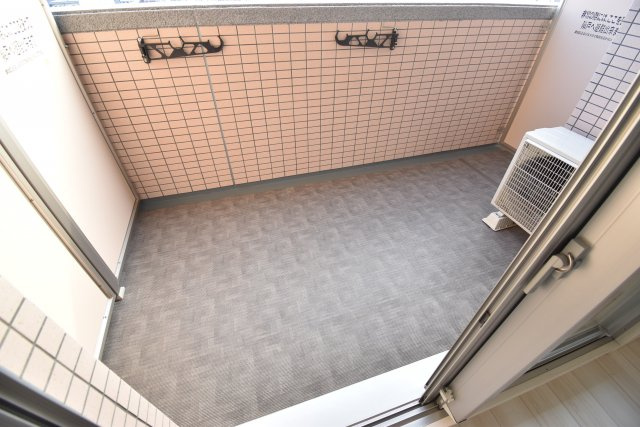 グランカーサ難波元町のバルコニー