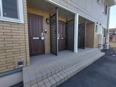 【エントランス】 | グランモア石井　B棟