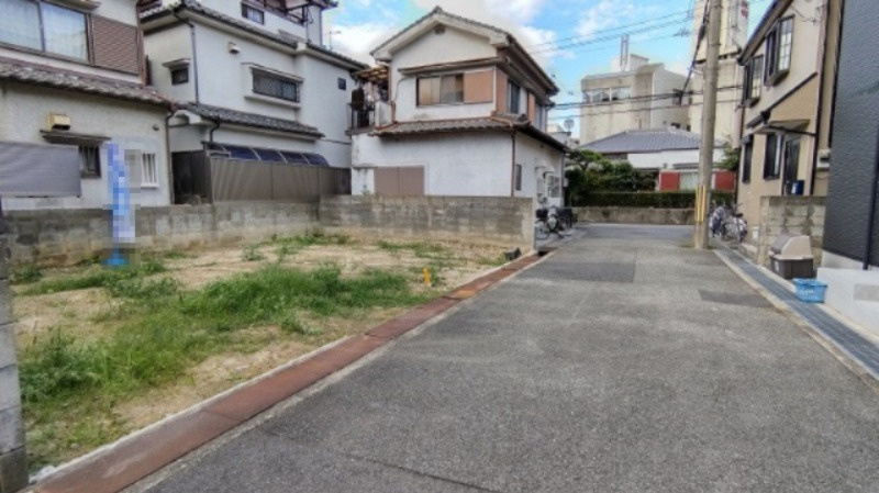 箕面市桜井２丁目の売地の前面道路含む現地写真