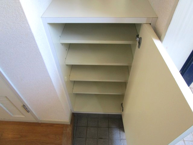 【玄関】 | ライラック岡豊 | 玄関　シューズボックス