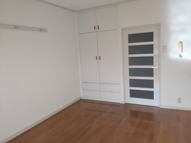 【収納】 | ライラック岡豊 | 壁内式収納