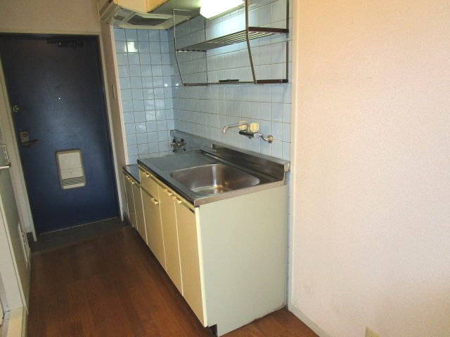 【キッチン】 | ライラック岡豊 | 3.5帖キッチン　冷蔵庫と棚置けます