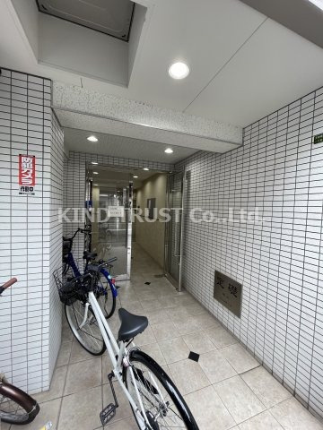 フラットワン天神橋のロビー|清潔なロビーです