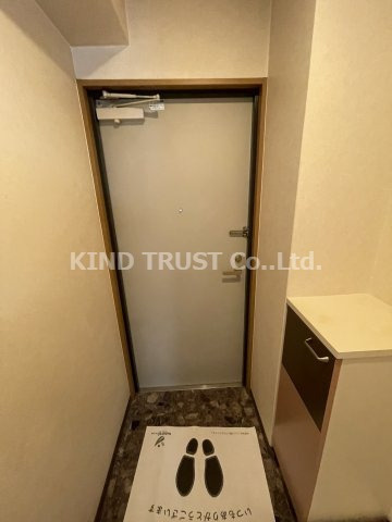 フラットワン天神橋の玄関|落ち着いた玄関です