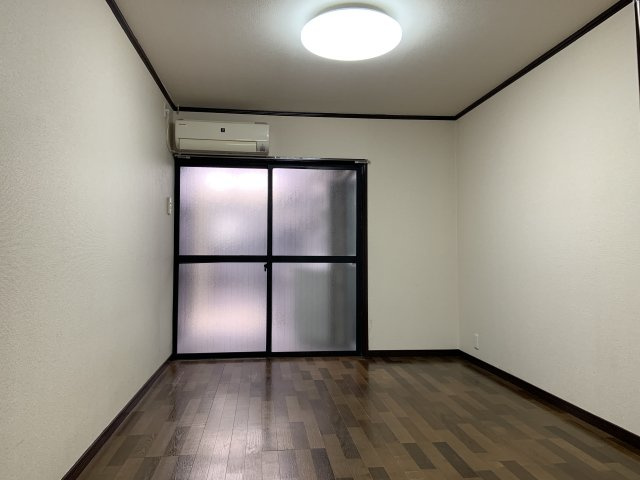 【居間・リビング】 | 山科区音羽千本町　中古戸建（賃貸オーナーチェンジ）