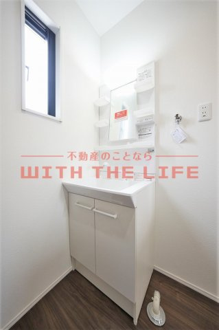 ジラソーレＫ【キャッシュバック対象物件】の独立洗面台|朝の身支度には欠かせない独立洗面化粧台