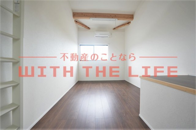 ジラソーレＫ【キャッシュバック対象物件】の居間・リビング|ゆったりとした居間です