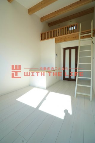 ナナザスタイル長浜【キャッシュバック対象物件】の居間・リビング|こちらの居間で趣味の時間をお楽しみください