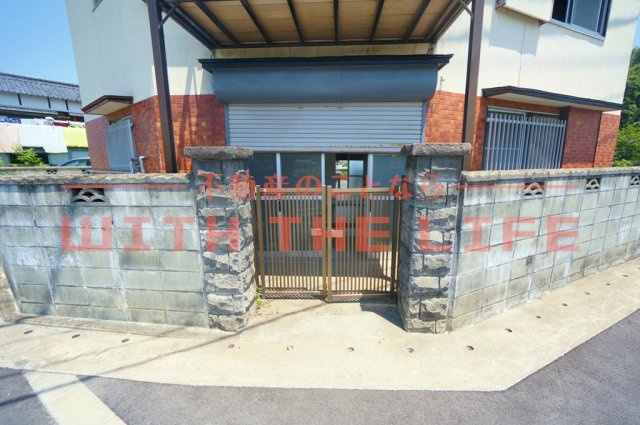萩尾町戸建【キャッシュバック対象】のエントランス|外観も気になるポイント