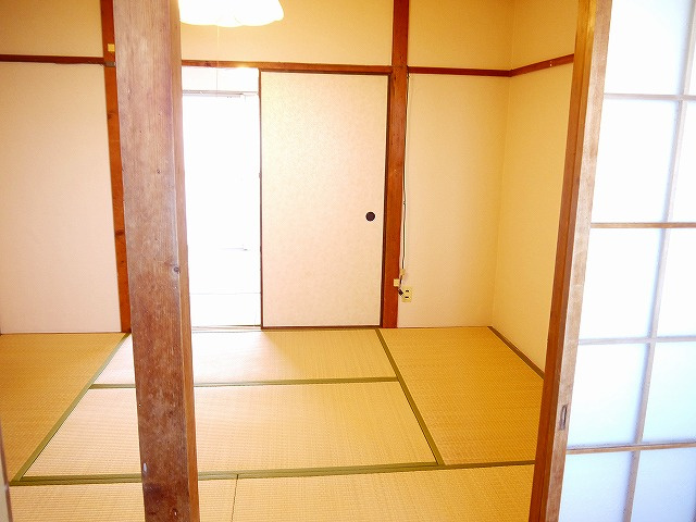 平和マンションの和室|和室、ちょっとしたくつろぎスペースにいかがでしょうか