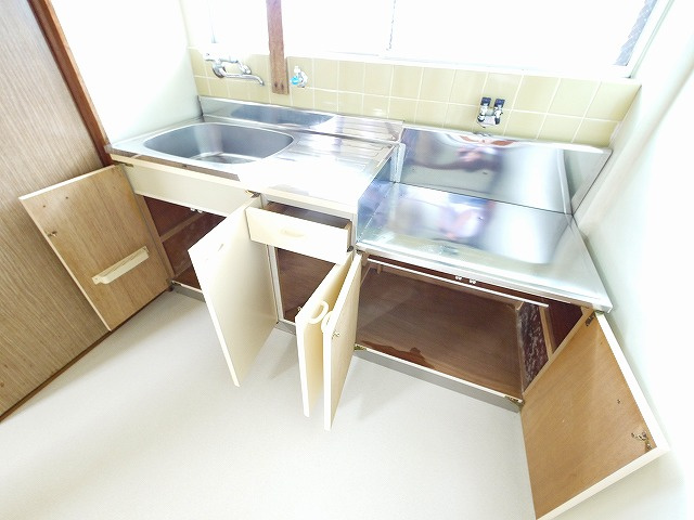 平和マンションのキッチン|キッチンです
