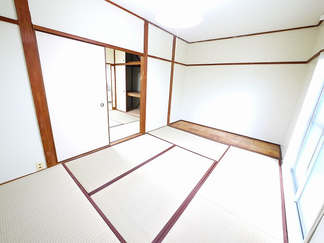平和マンションの和室|趣のある和室です