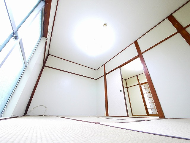 平和マンションの和室|明るい和室です