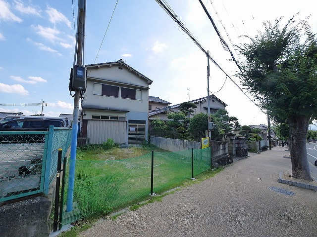 高畑町吉川貸家の周辺