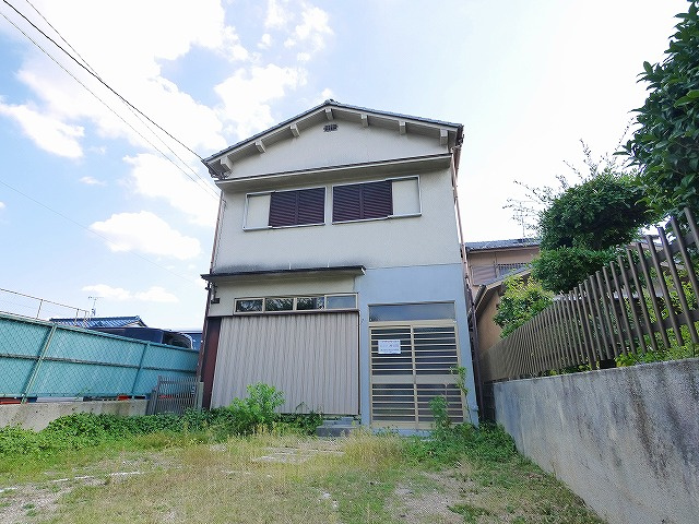 高畑町吉川貸家の外観