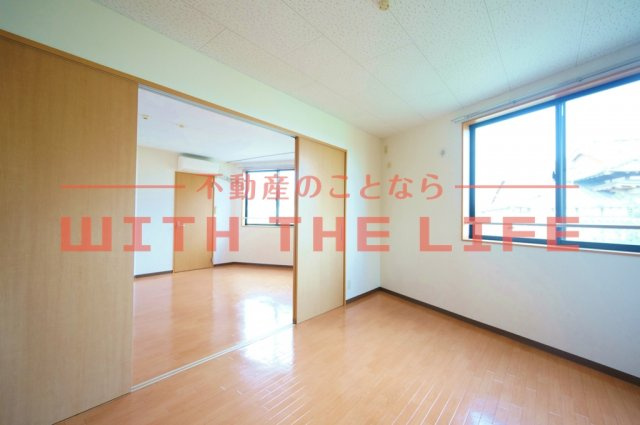 レジデンスペガサスの居間・リビング|おしゃれな居間です