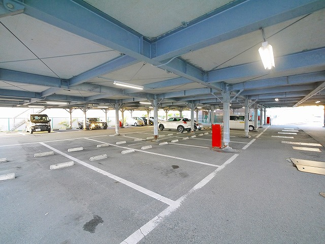 柏木町店舗（404-1）の駐車場