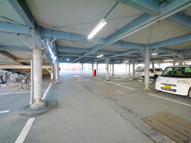柏木町店舗（404-1）の駐車場