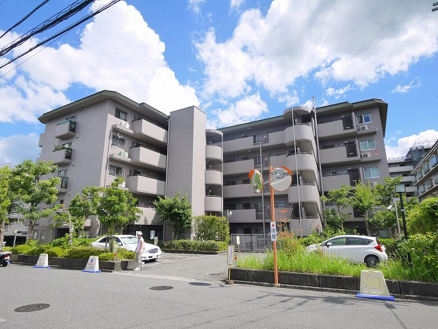ドムール大和郡山の外観
