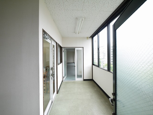 MMビルのロビー