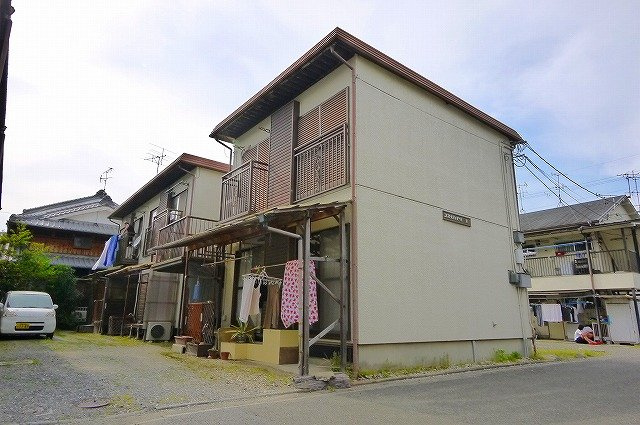 コスモハイツ東の外観