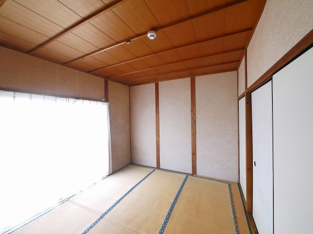東ハウスの居間・リビング