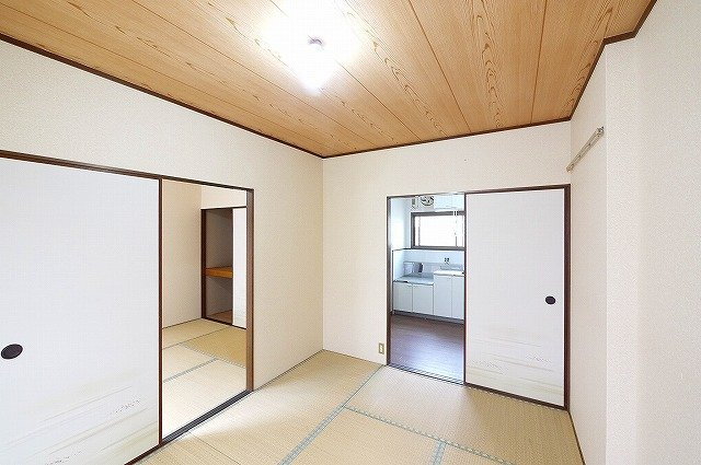 コスモハイツ東の和室