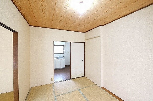 コスモハイツ東の和室