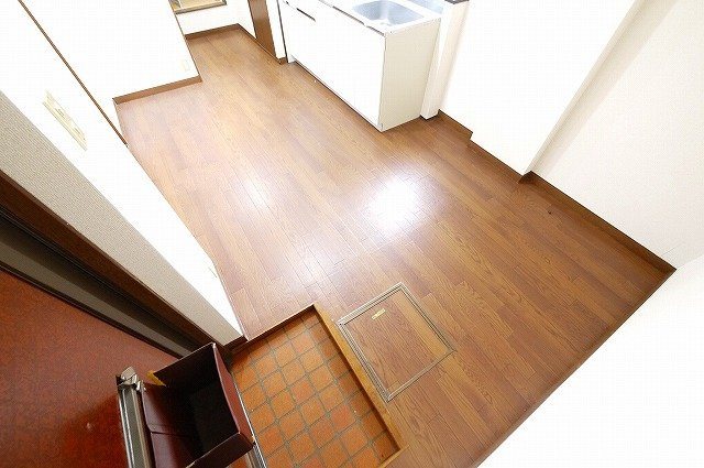 コスモハイツ東の玄関