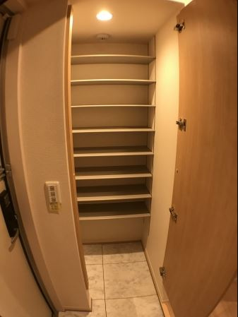 ラムリテンの玄関