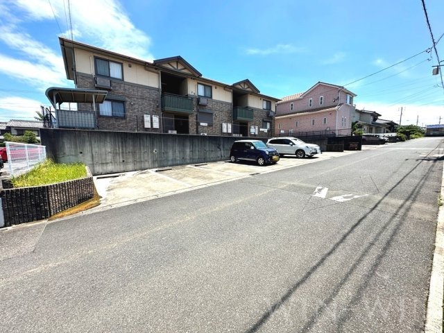 グランシャリオ北斗七星の駐車場