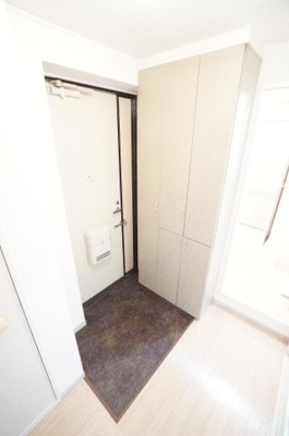 【玄関】 | カーサみつわ台 E | ※同物件・同タイプの写真です。