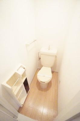 【トイレ】 | カーサみつわ台 E | ※同物件・同タイプの写真です。